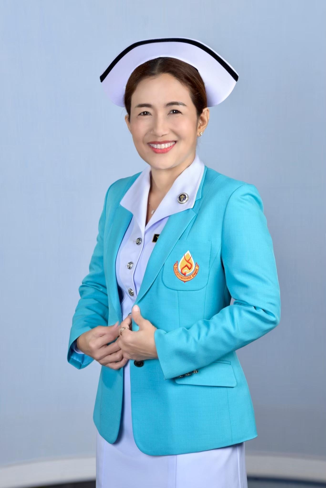 https://www.web.bcnsurat.ac.th/wp-content/uploads/2024/06/LINE_ALBUM_รูปสูทเขียว-2566_240604_94.jpg