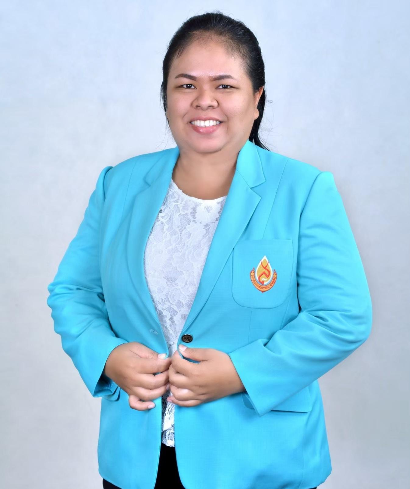 https://www.web.bcnsurat.ac.th/wp-content/uploads/2024/07/LINE_ALBUM_รูปสูทเขียว-2566_240604_30.jpg