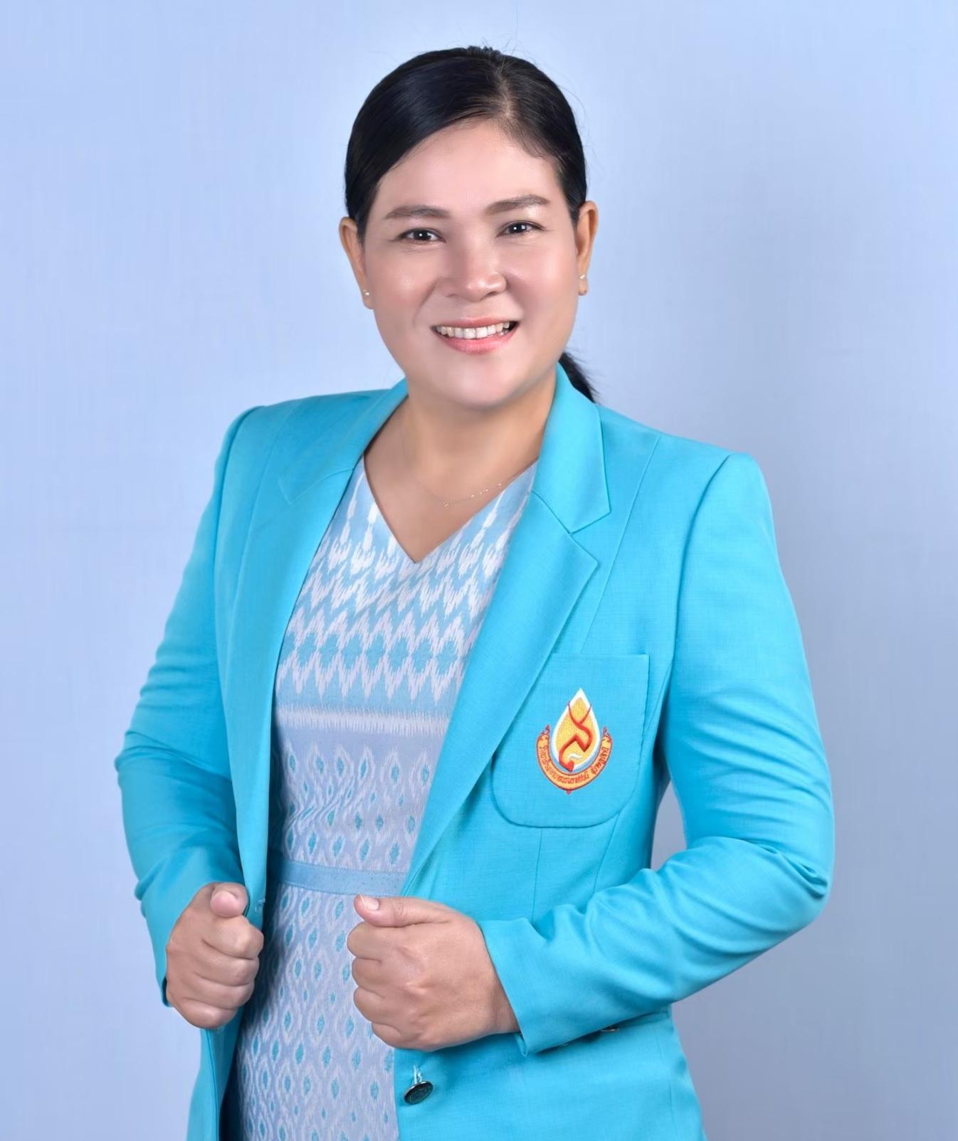 https://www.web.bcnsurat.ac.th/wp-content/uploads/2024/07/LINE_ALBUM_รูปสูทเขียว-2566_240604_37.jpg