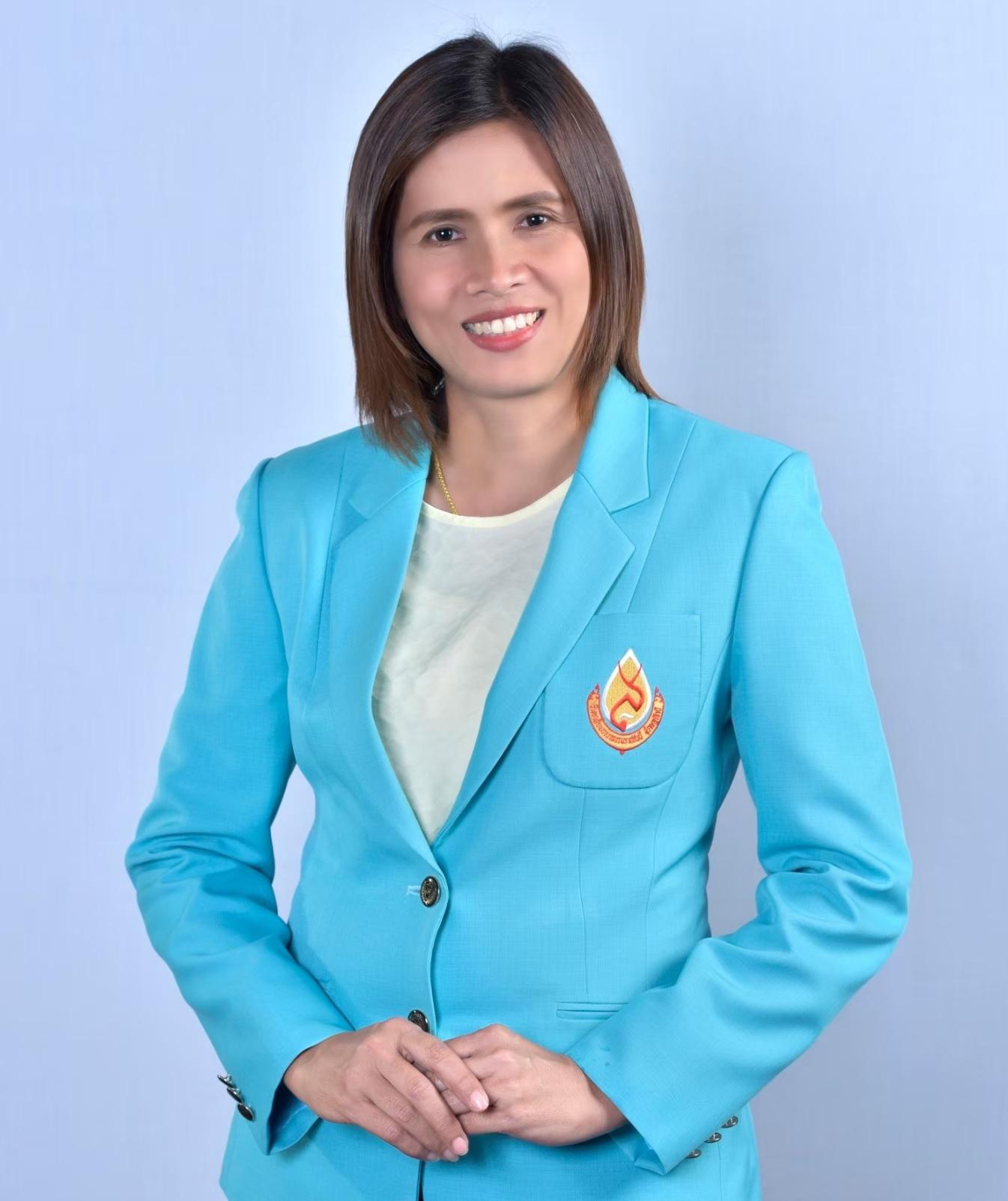https://www.web.bcnsurat.ac.th/wp-content/uploads/2024/07/LINE_ALBUM_รูปสูทเขียว-2566_240604_38.jpg