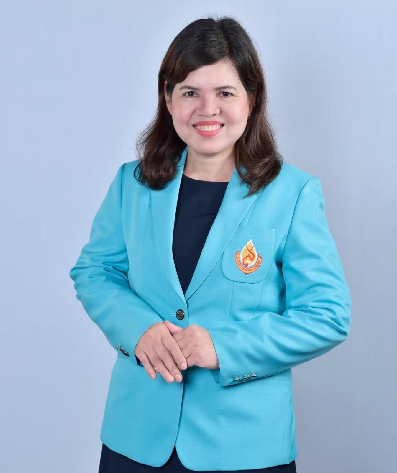 https://www.web.bcnsurat.ac.th/wp-content/uploads/2024/07/LINE_ALBUM_รูปสูทเขียว-2566_240604_97-1.jpg