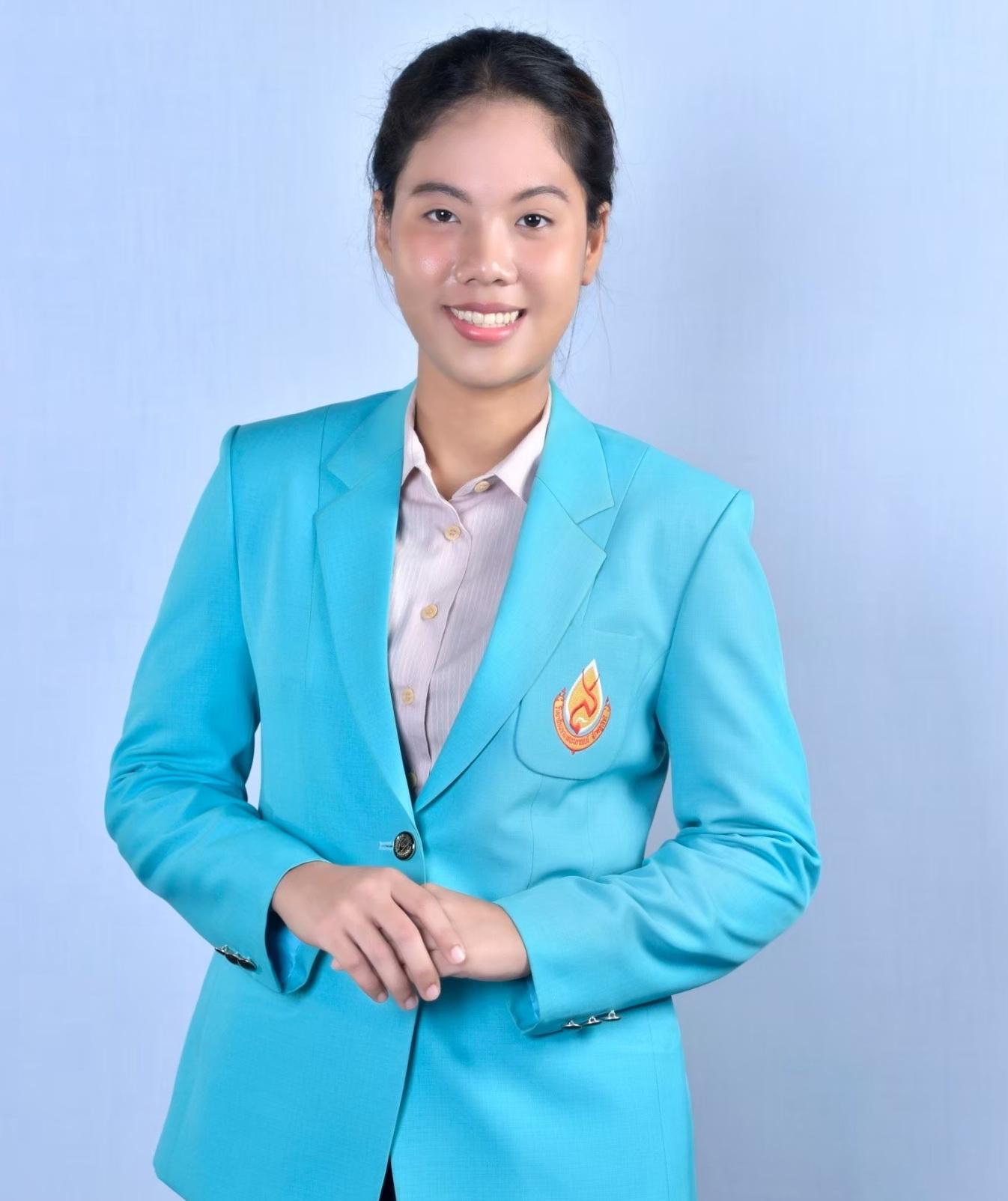 https://www.web.bcnsurat.ac.th/wp-content/uploads/2024/07/LINE_ALBUM_รูปสูทเขียว-2566_240716_28.jpg