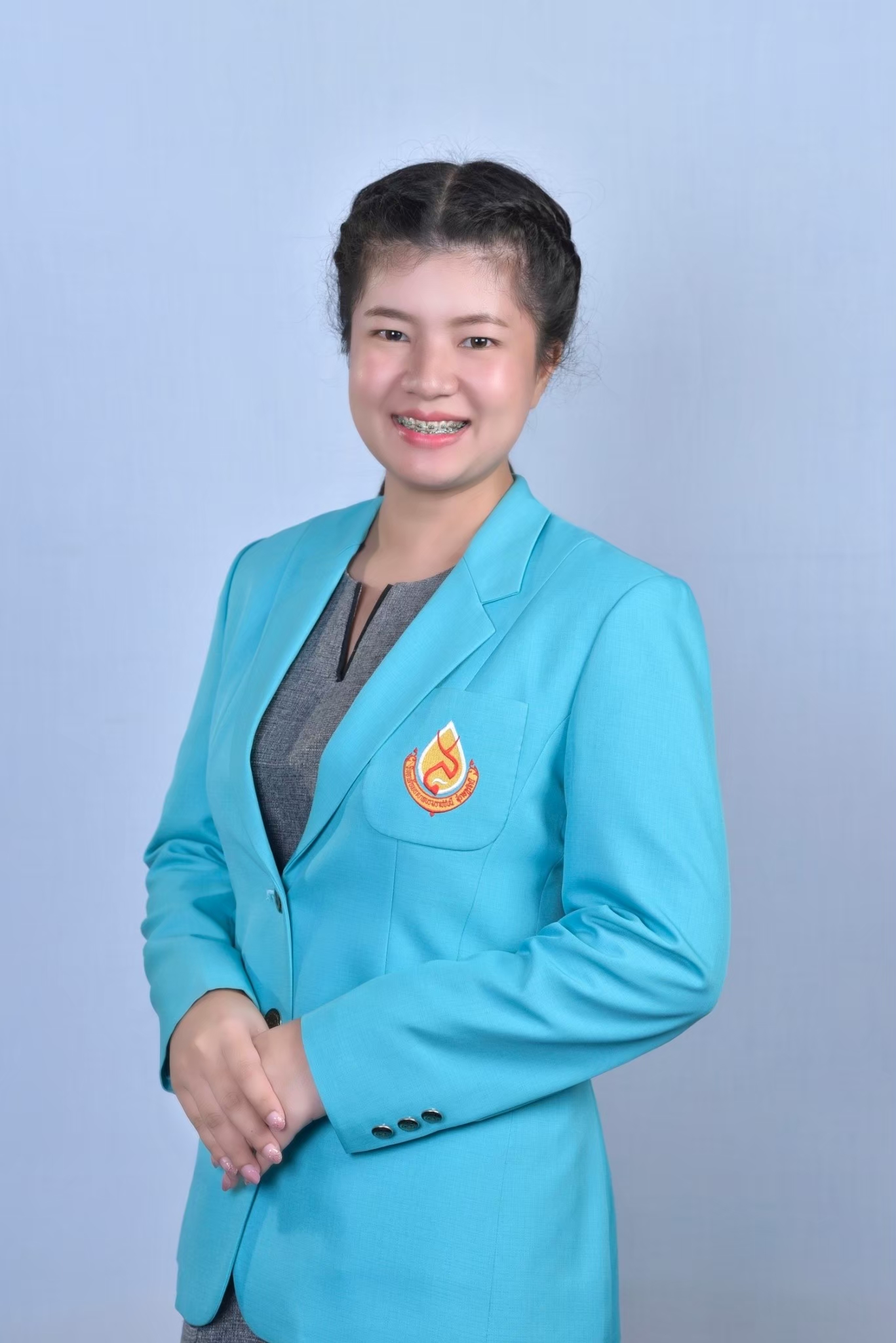 https://www.web.bcnsurat.ac.th/wp-content/uploads/2026/10/LINE_ALBUM_รูปสูทเขียว-2566_๒๔๐๑๐๘_58.jpg